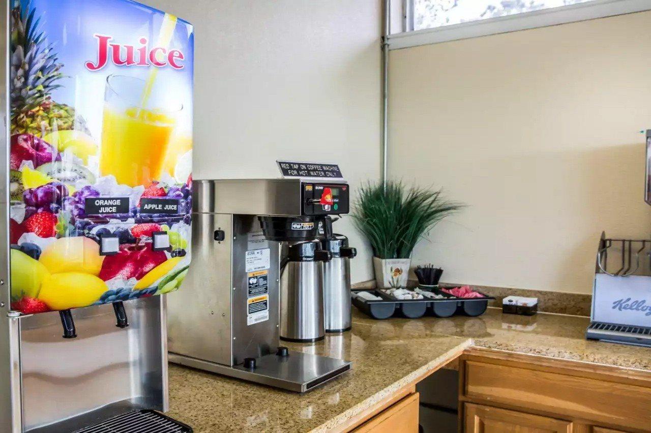 Rodeway Inn & Suites Wilmington North Dış mekan fotoğraf