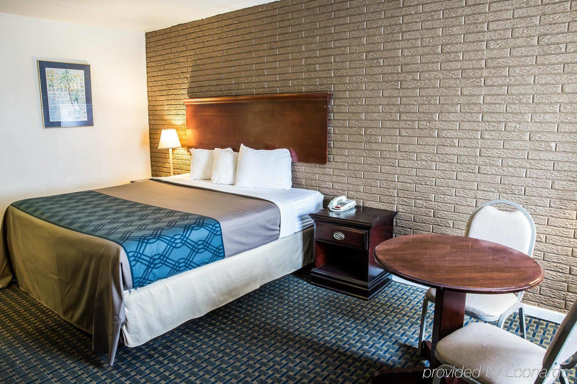 Rodeway Inn & Suites Wilmington North Dış mekan fotoğraf