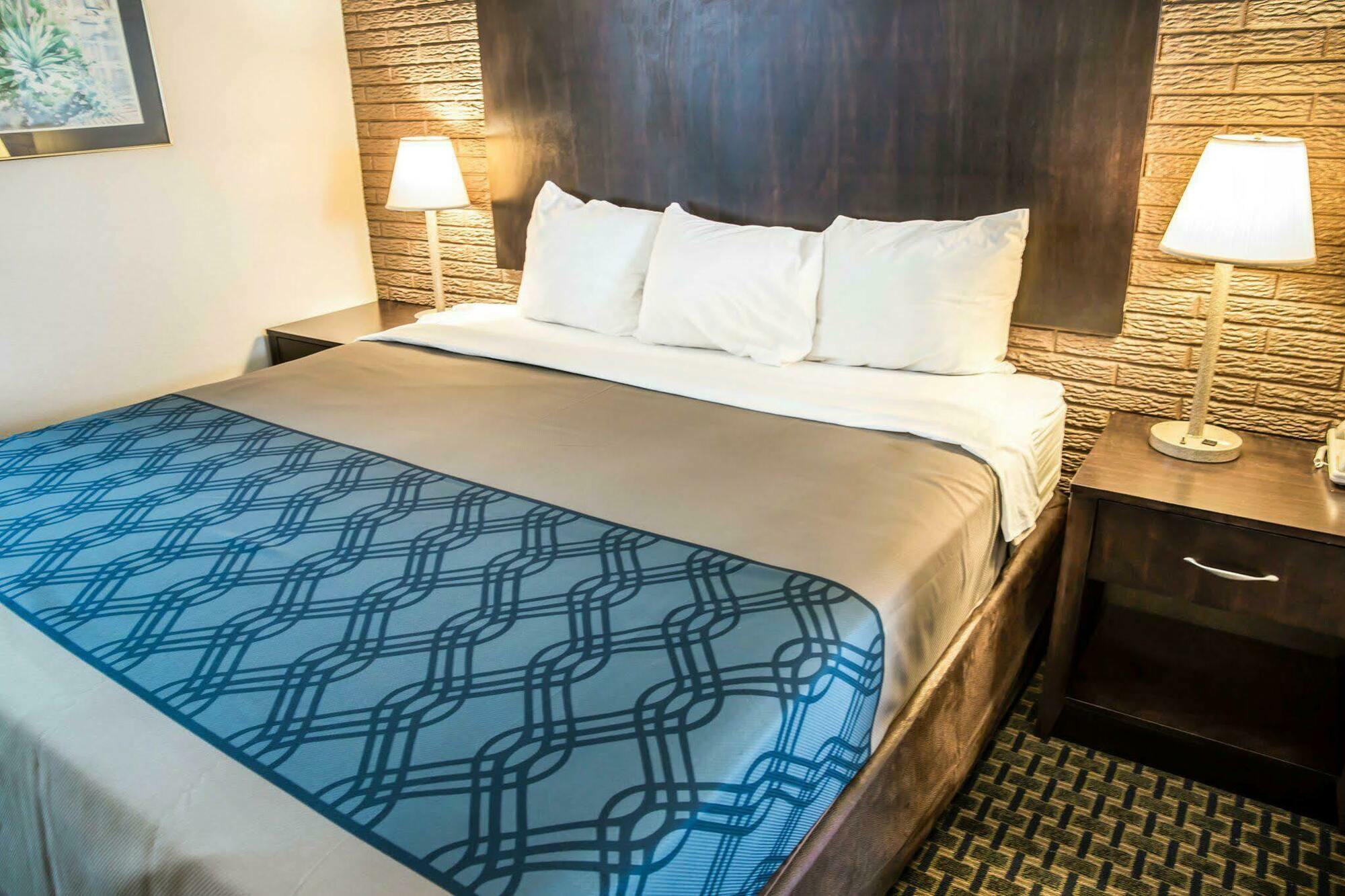 Rodeway Inn & Suites Wilmington North Dış mekan fotoğraf